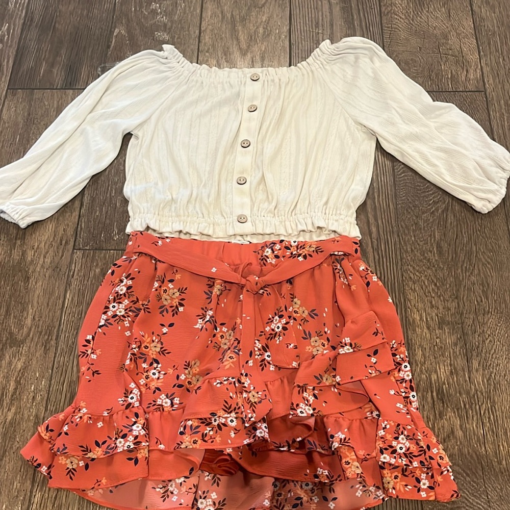 Girls Ally B Size L.